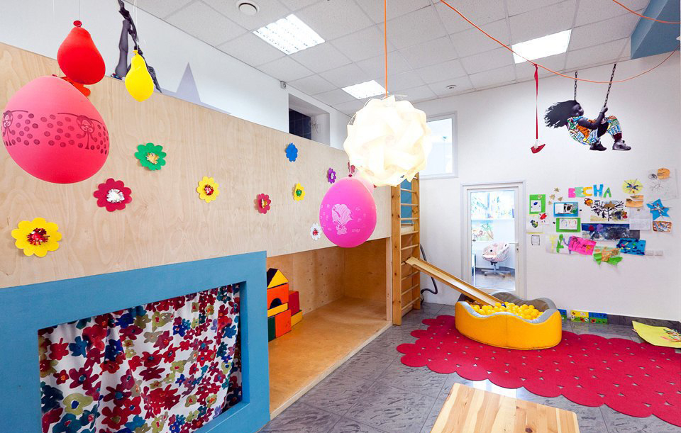 Оригинальный дизайн детского развивающего центра «Пломбир» в России