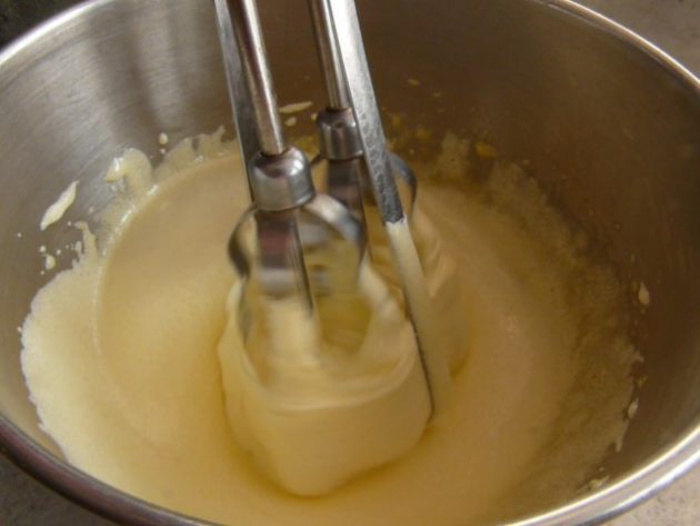 Как сделать бисквитное тесто