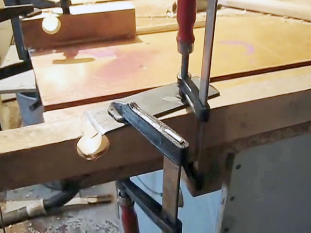 Как сделать черенок для лопаты с помощью электродрели