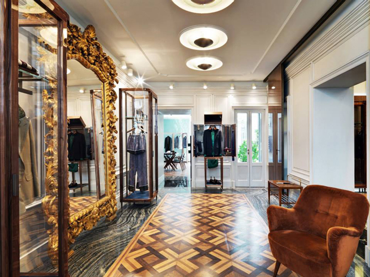 Чудесный интерьер ателье по пошиву мужской одежды на заказ Dolce & Gabbana в Милане