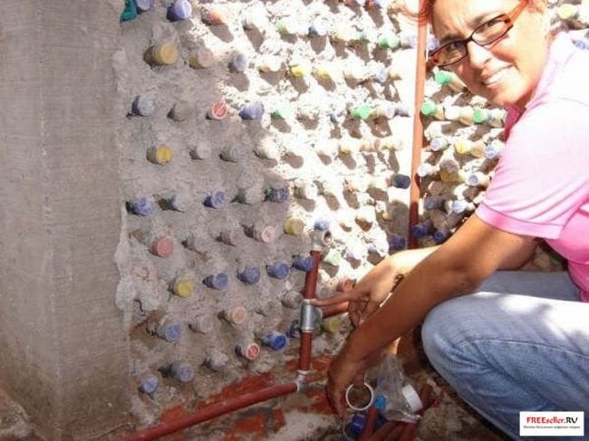 Строительство дома из пластиковых бутылок