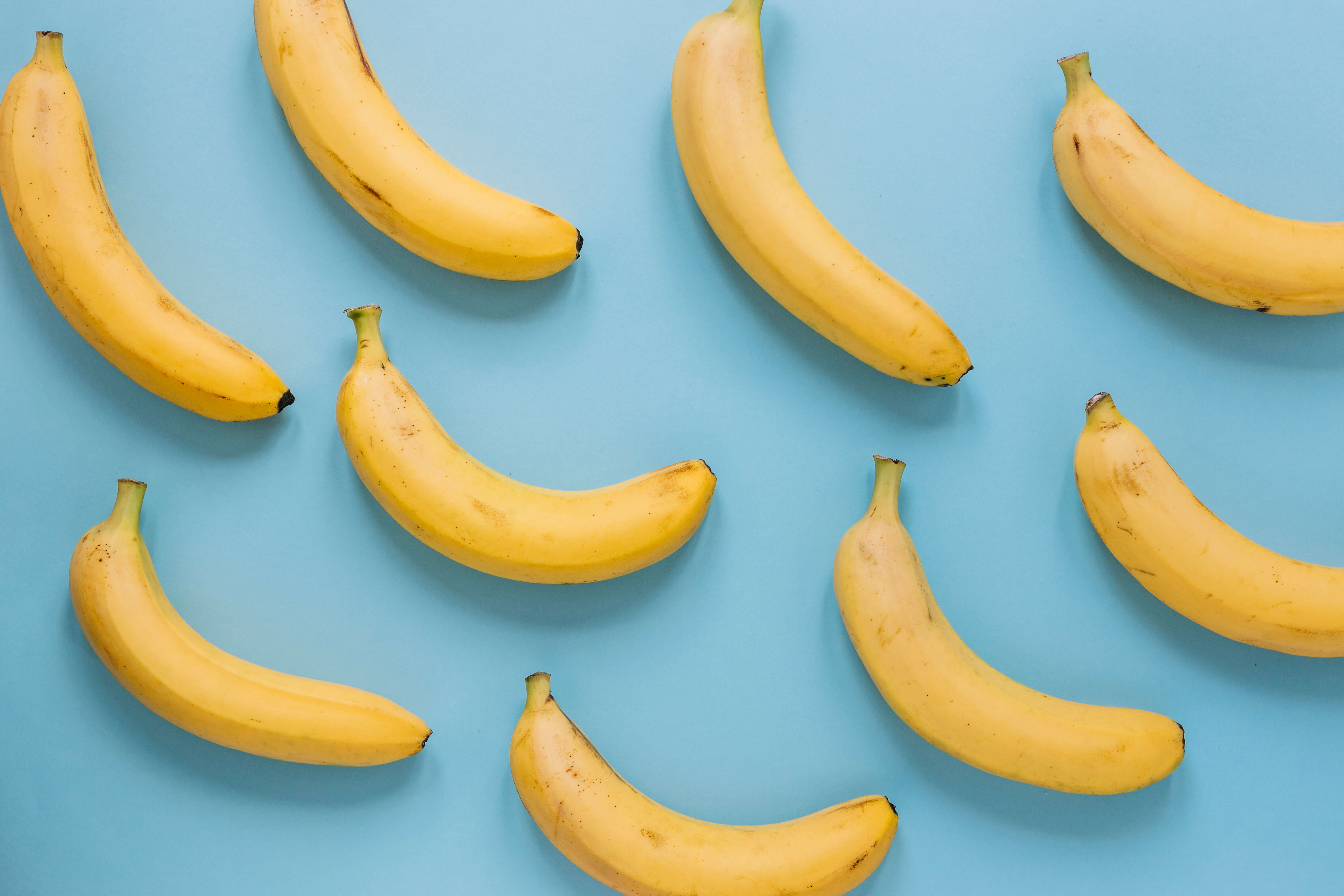 Картинка банан. Банан. 9 Бананов. Бананы много. Десять бананов.